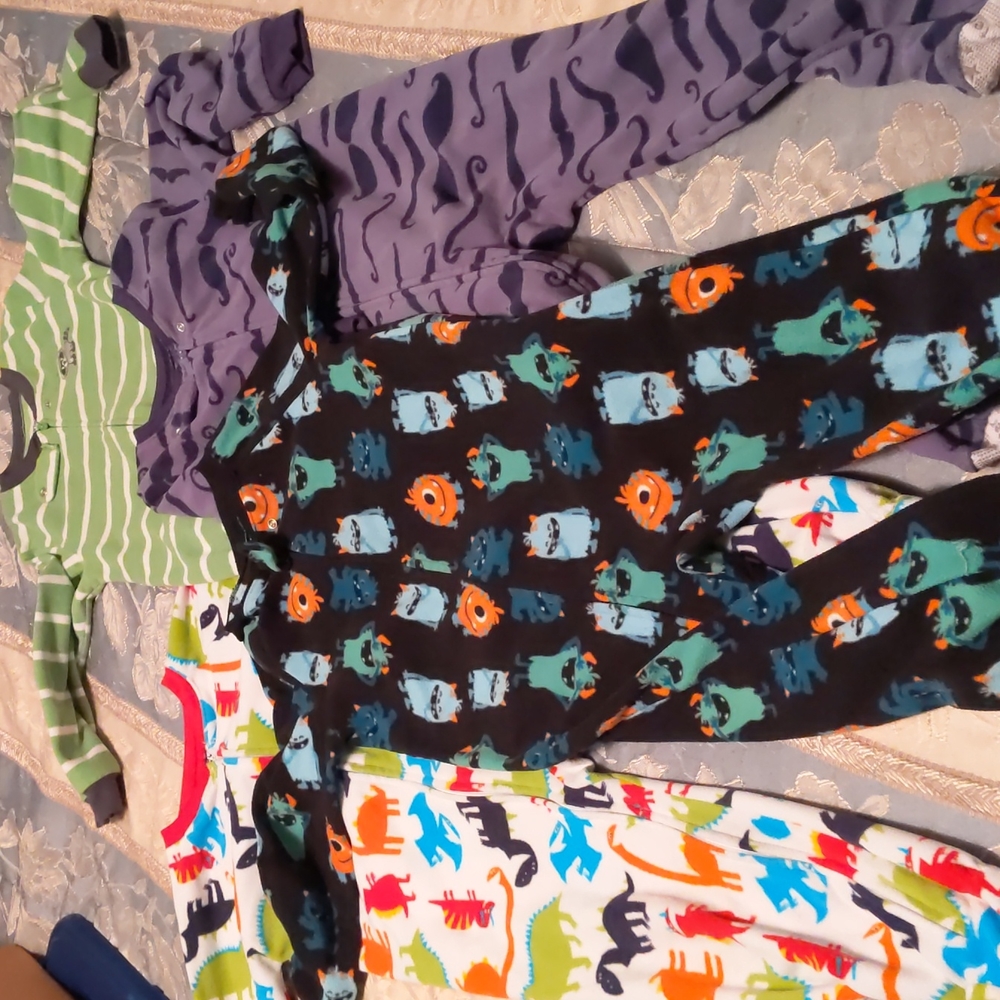 4 Pairs boys Fleece onesies size 4T